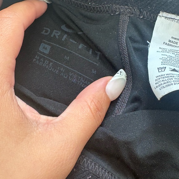 nike pros - Picture 3 of 3